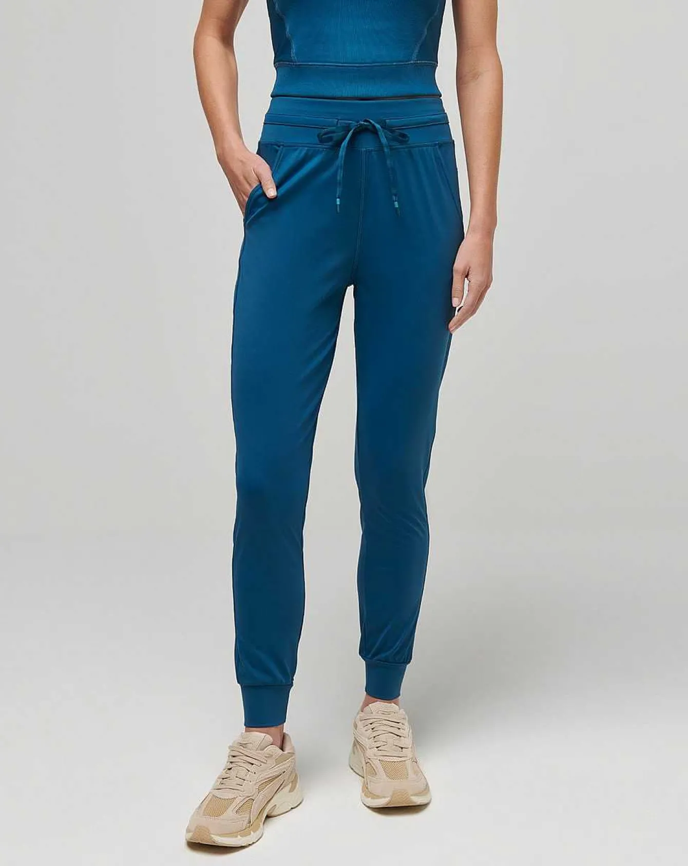 Moveknit Tie Jogger