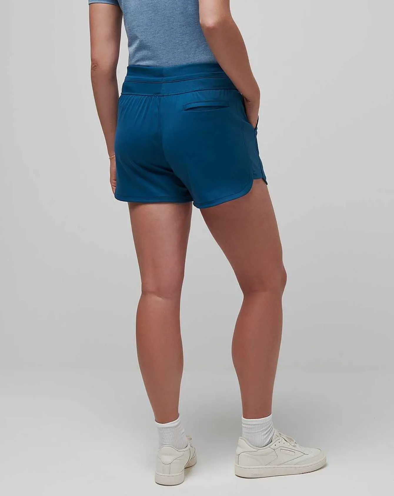 Moveknit Tie Short