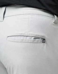Wanderlust Short 9In