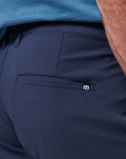 Wanderlust Short 9In